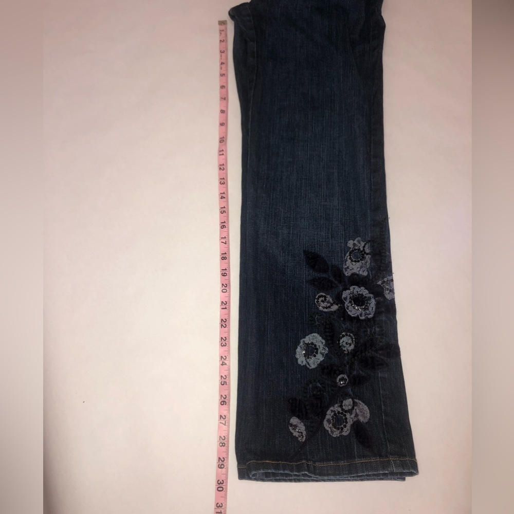 Embroidered Jeans - Picture 7 of 8